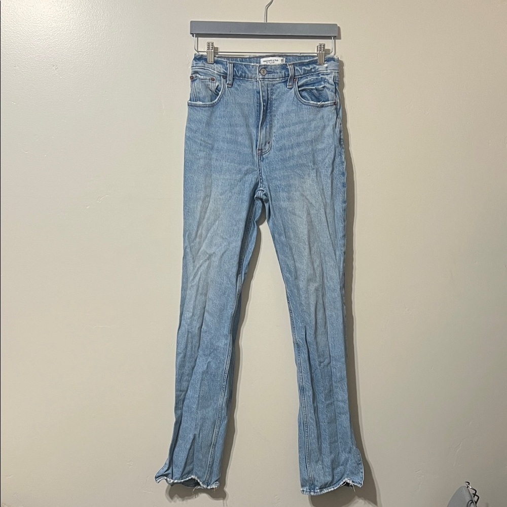 Abercrombie & Fitch 90’s Straight High Rise Jean